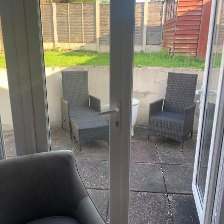 Farah'S Guest Suite Solihull Buitenkant foto